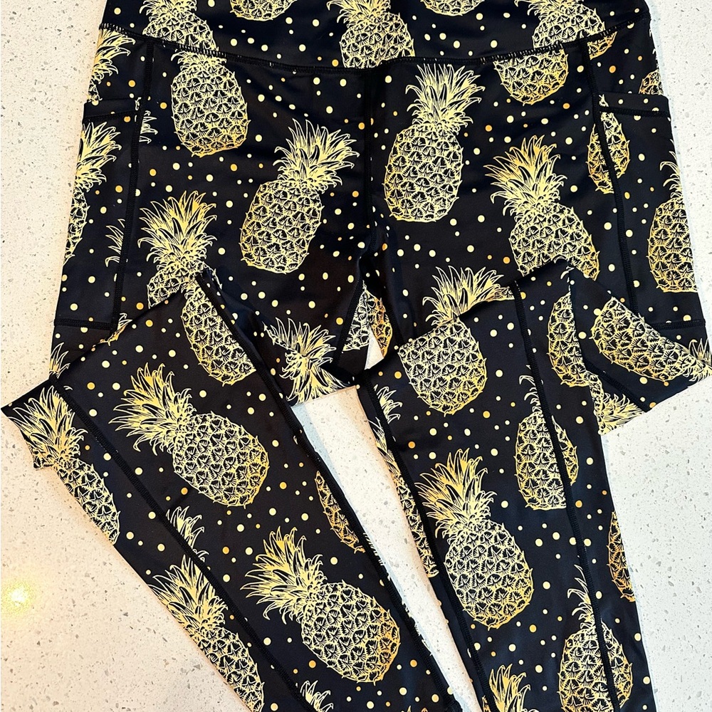 CVG Fineapple Print Leggings - Black and Gold
